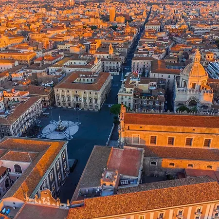 Carmela Homes&residences San Domenico * Катания